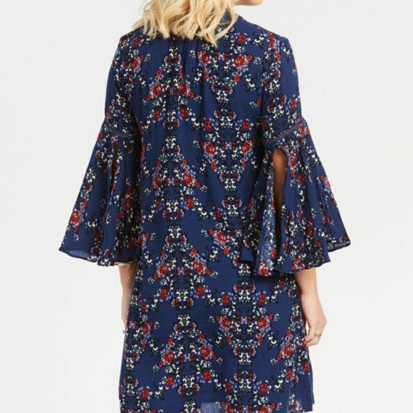EVEREVE BRAEVE RUFFLE SLEEVE FLORAL DRESS - Picture 3 of 8